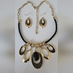 Elegant Gold and Black Jewelry Set
